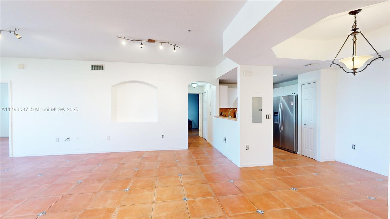 6520 NW 114th Ave # 1637