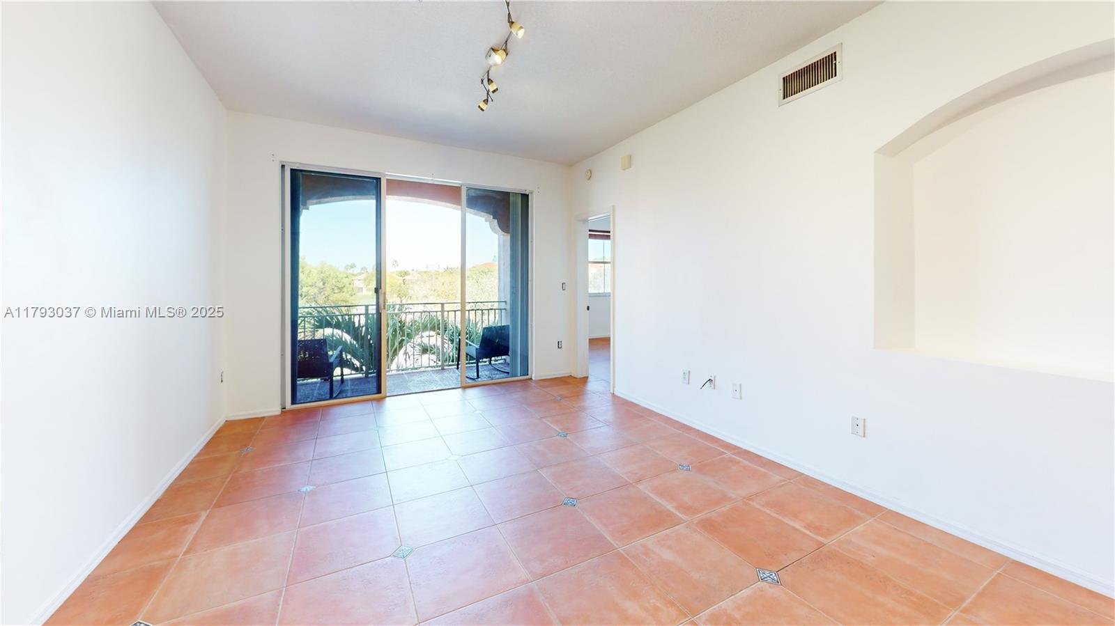 6520 NW 114th Ave # 1637