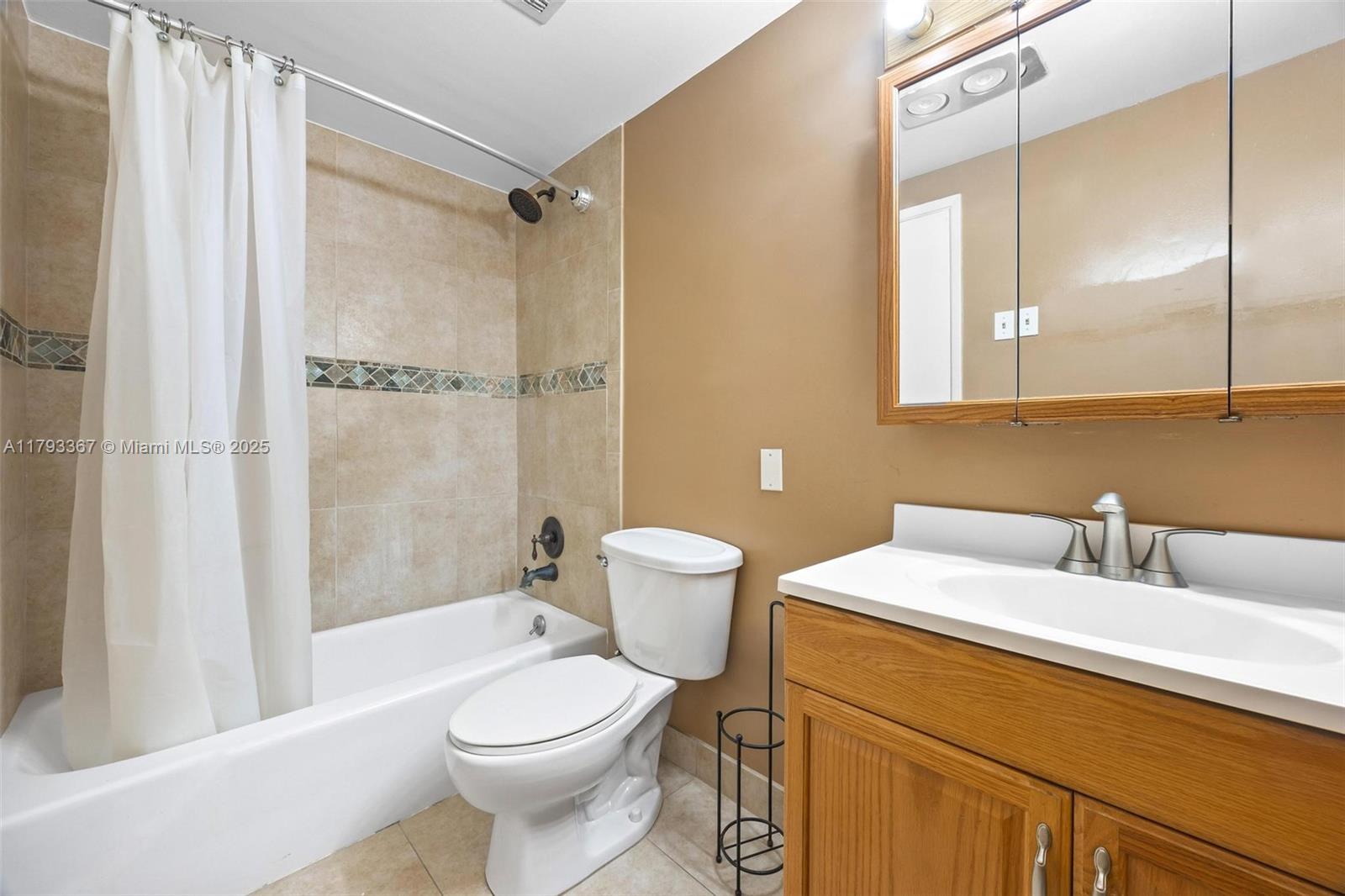 4350 Hillcrest Dr # 1016