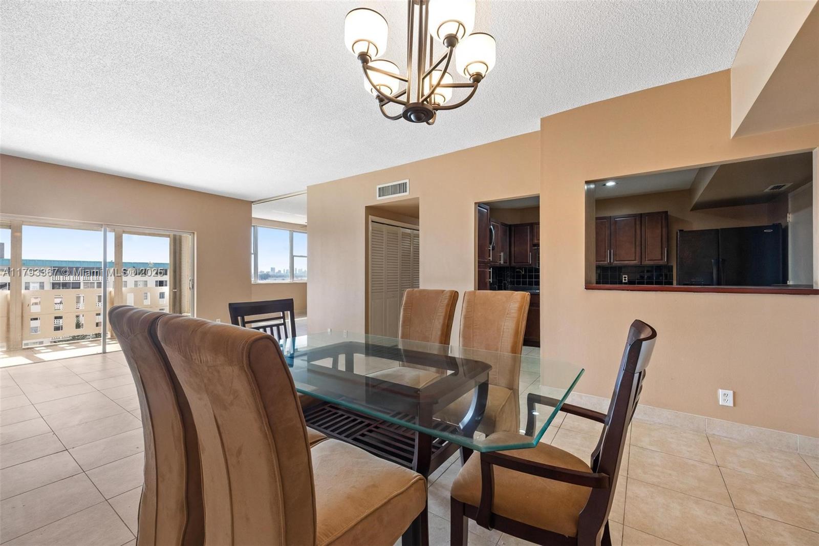 4350 Hillcrest Dr # 1016