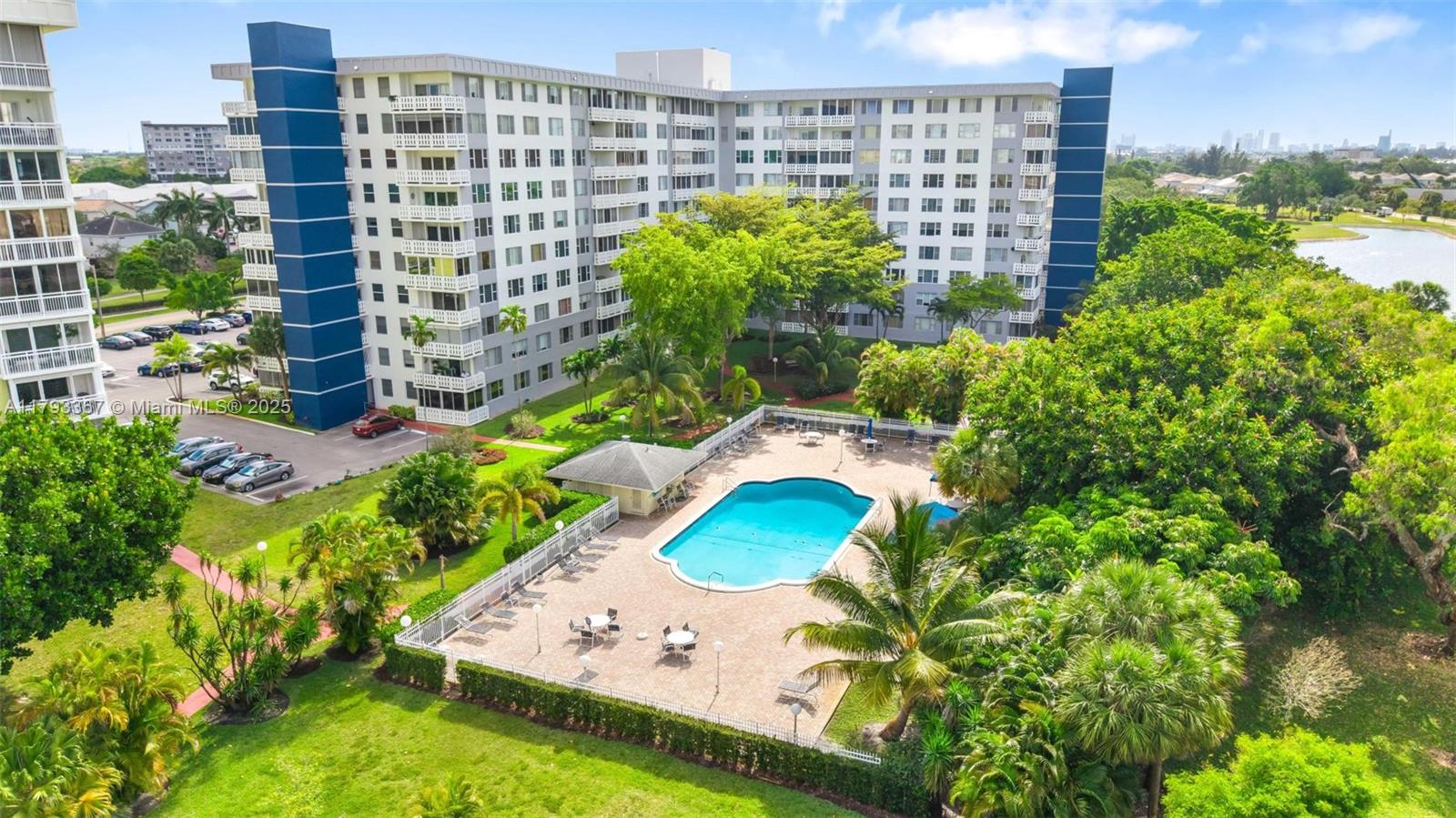 4350 Hillcrest Dr # 1016