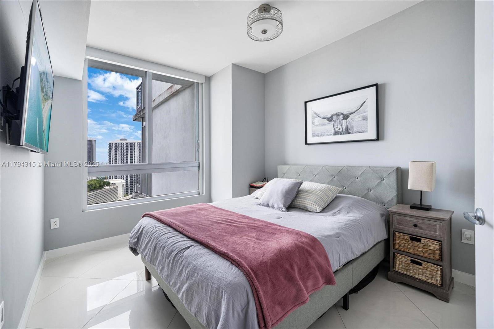 350 S Miami Ave Unit: 2505