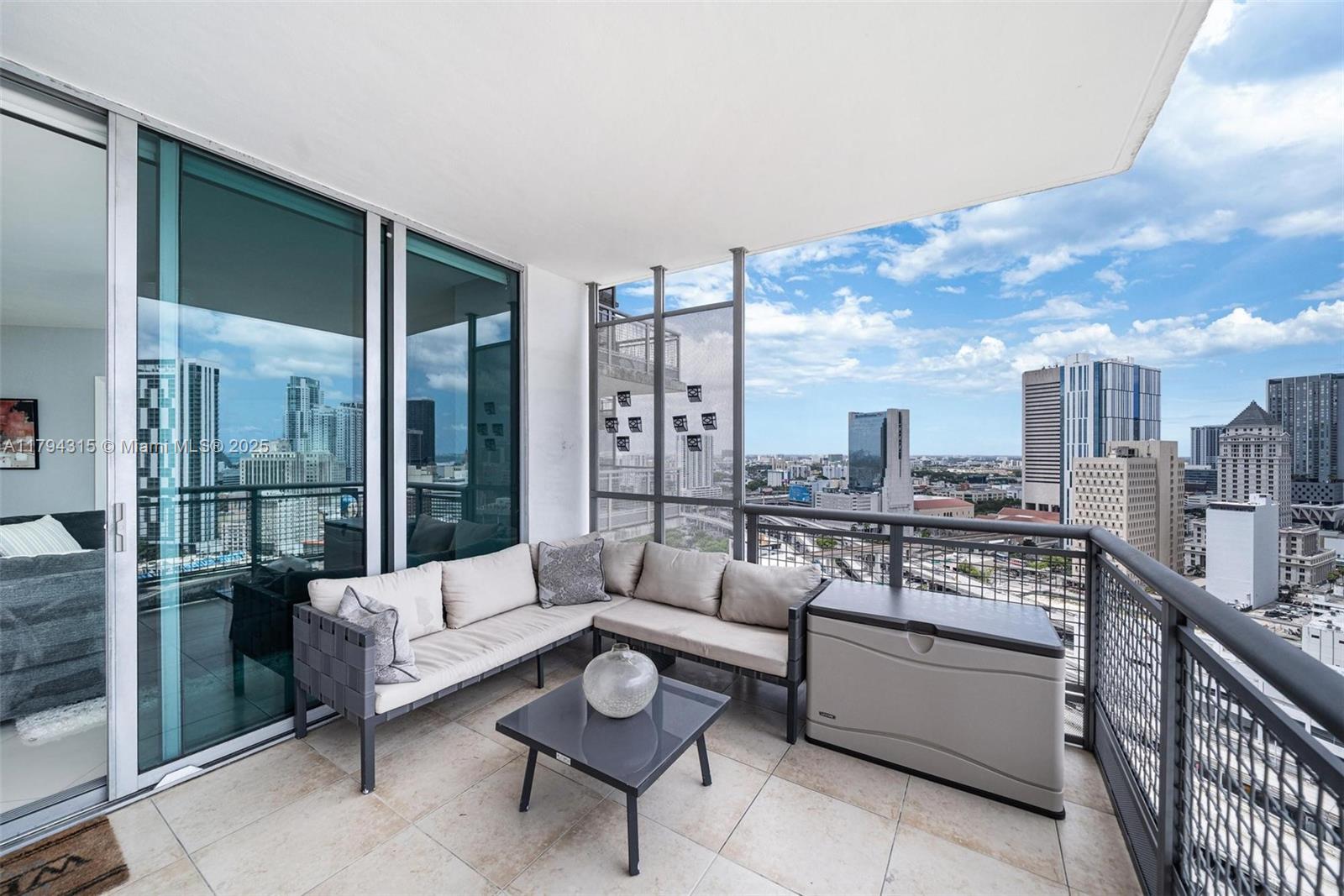 350 S Miami Ave Unit: 2505