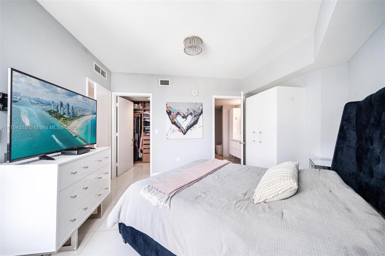 350 S Miami Ave Unit: 2505