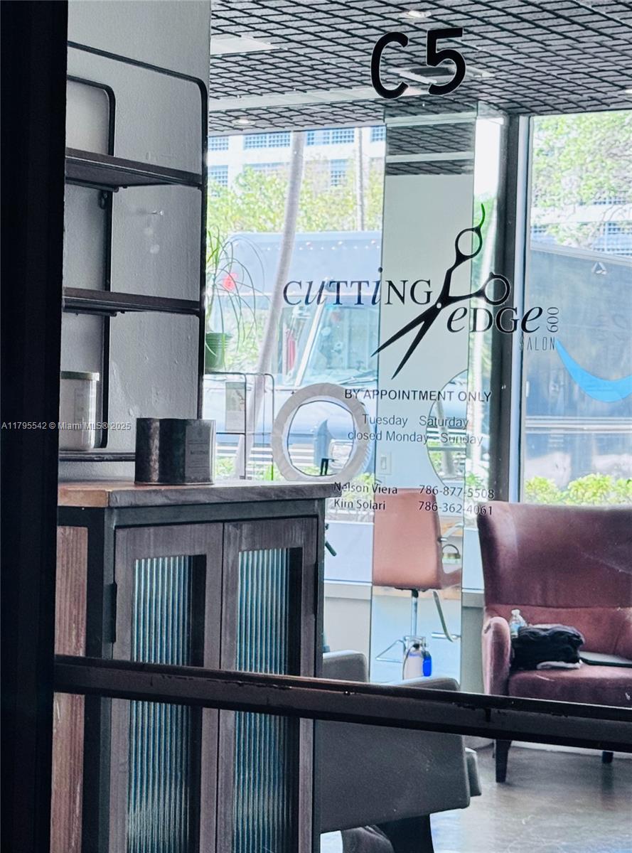 600 NE 36th St # 1516