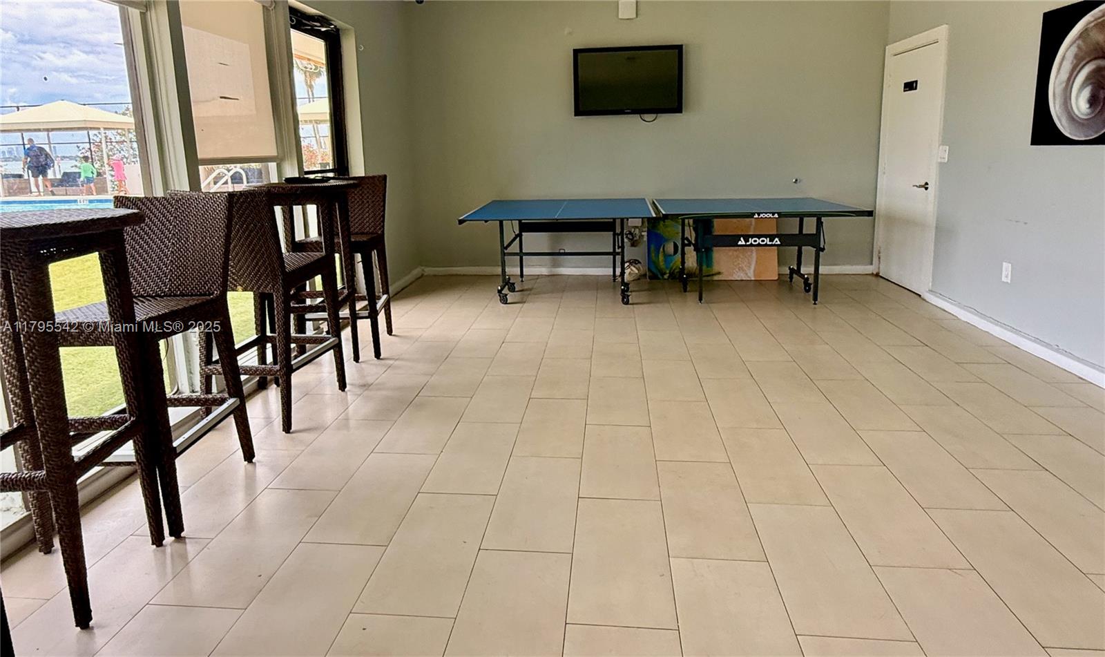 600 NE 36th St # 1516