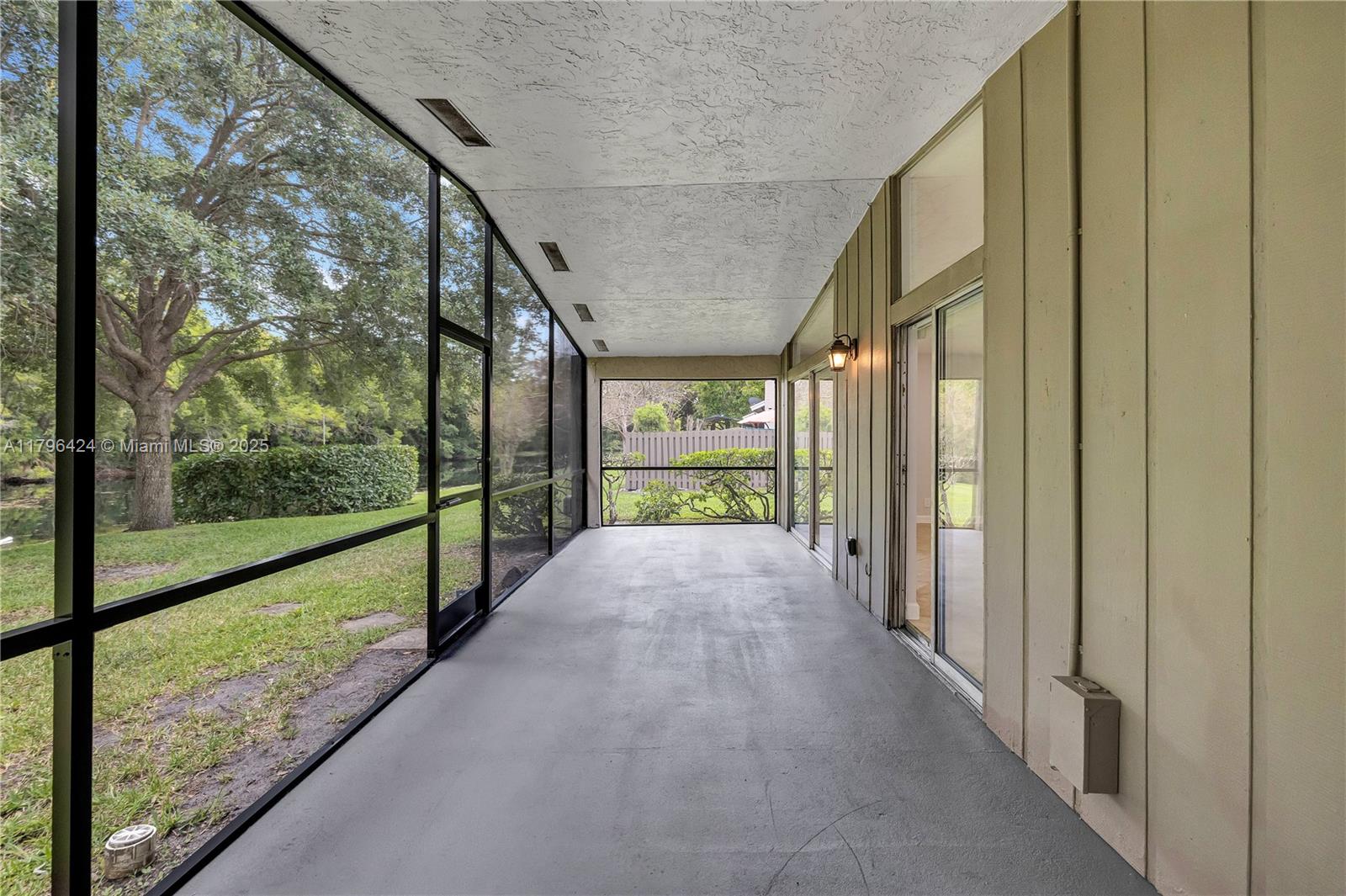 618 Woodgate Cir Unit: E