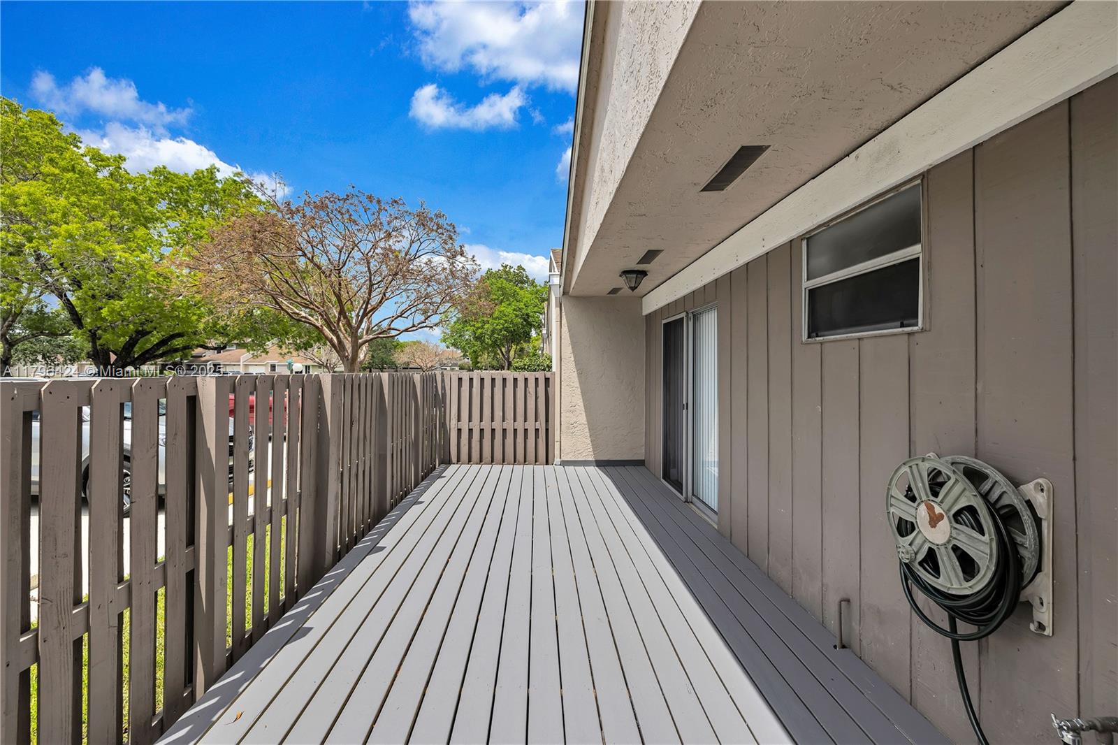 618 Woodgate Cir Unit: E