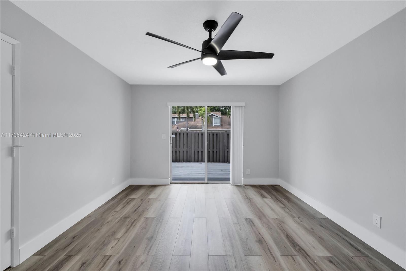 618 Woodgate Cir Unit: E
