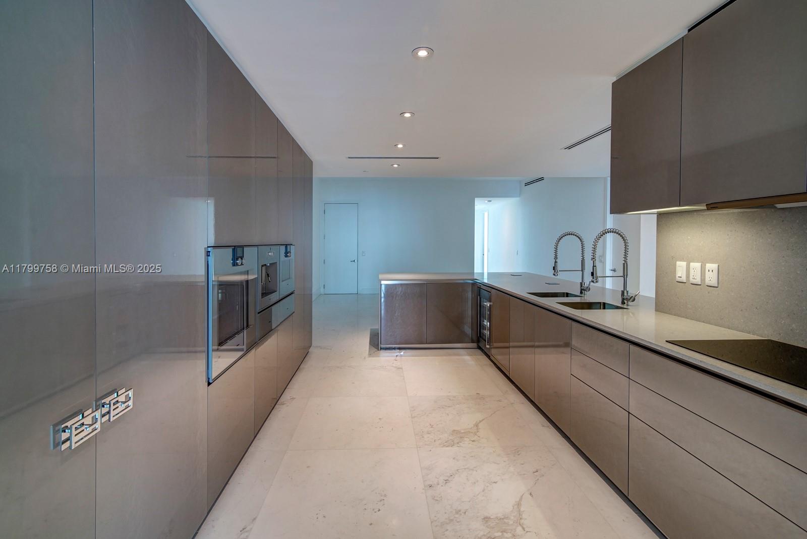 9349 Collins Ave # 1004