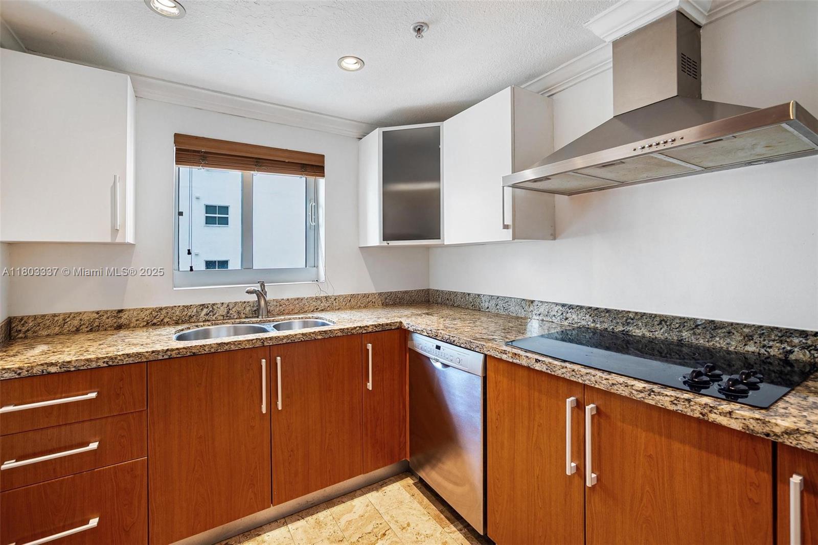 170 SE 14th St # 2805