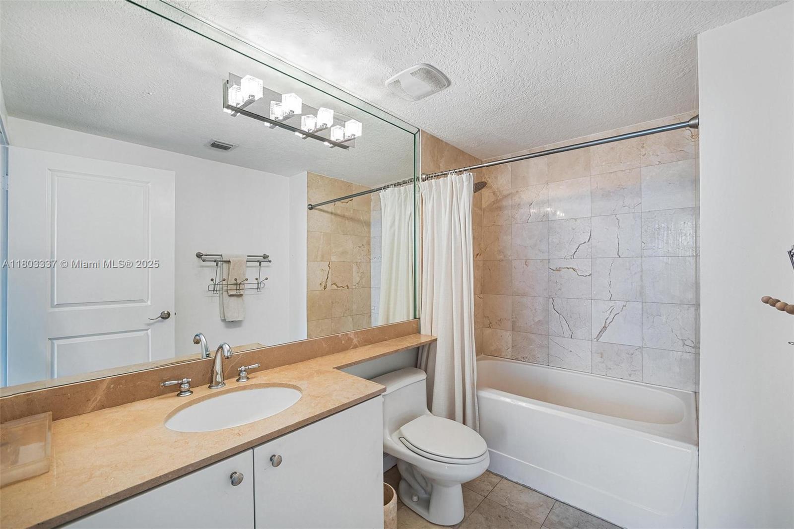 170 SE 14th St # 2805