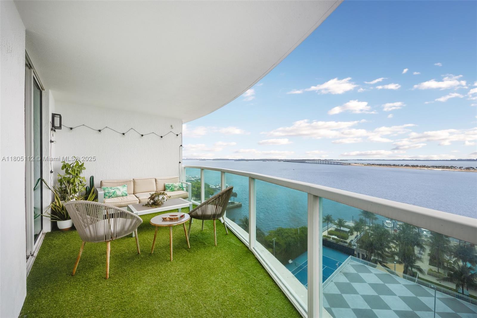 2101 Brickell Ave # 807
