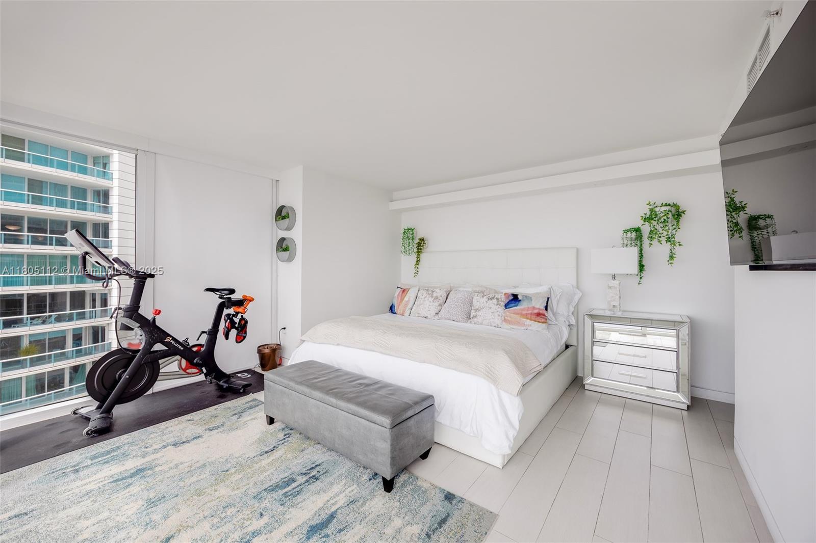 2101 Brickell Ave # 807