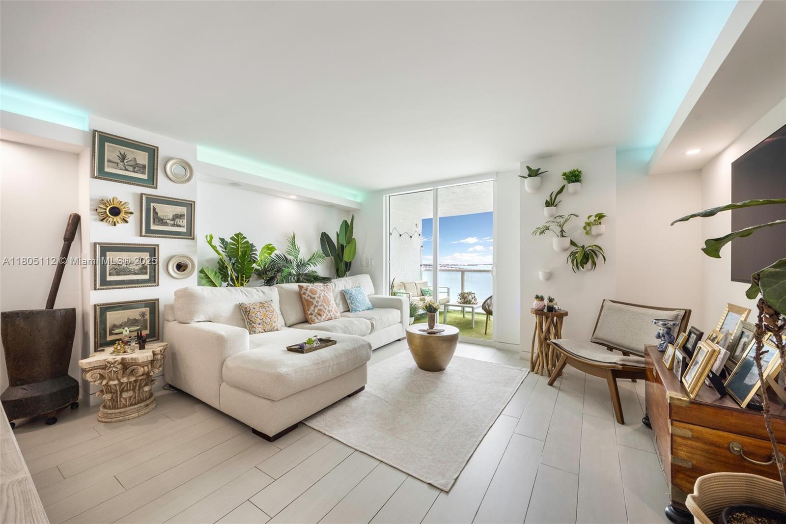 2101 Brickell Ave # 807