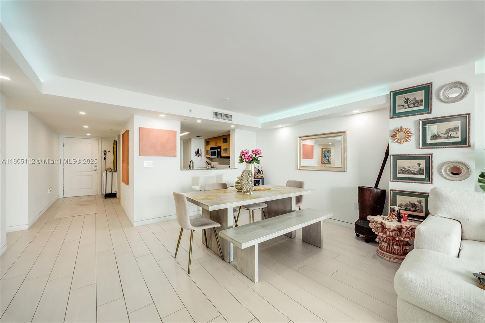 2101 Brickell Ave # 807