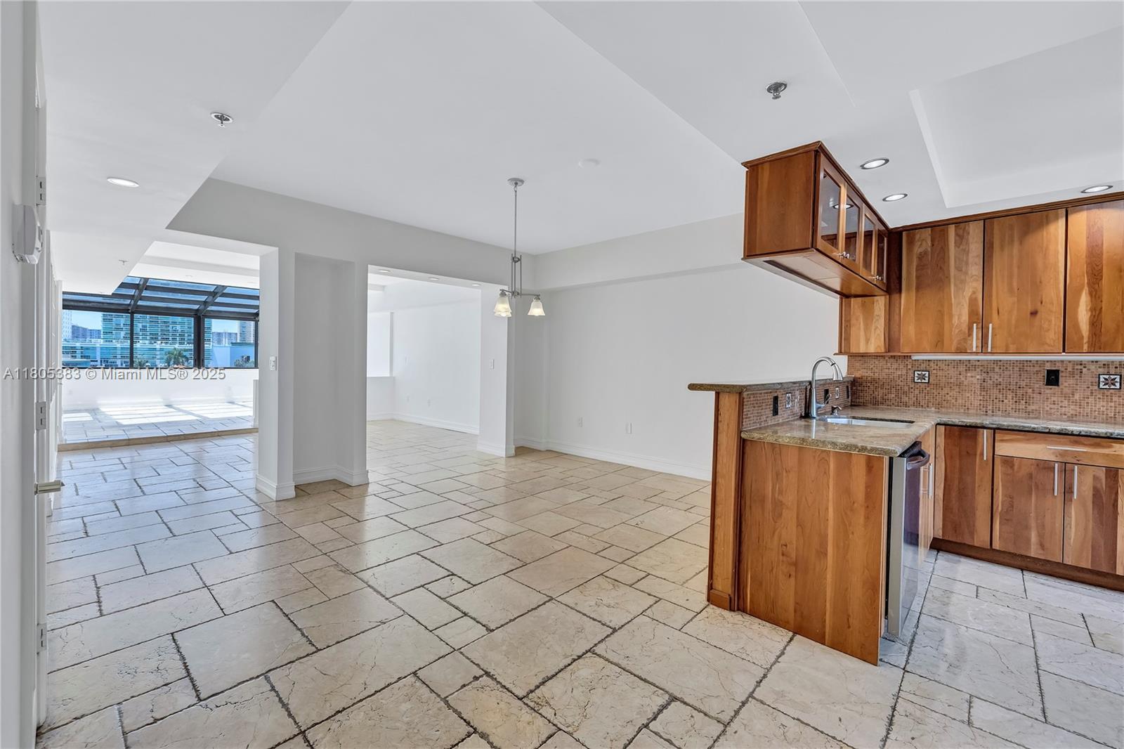 401 Poinciana Dr # 1225