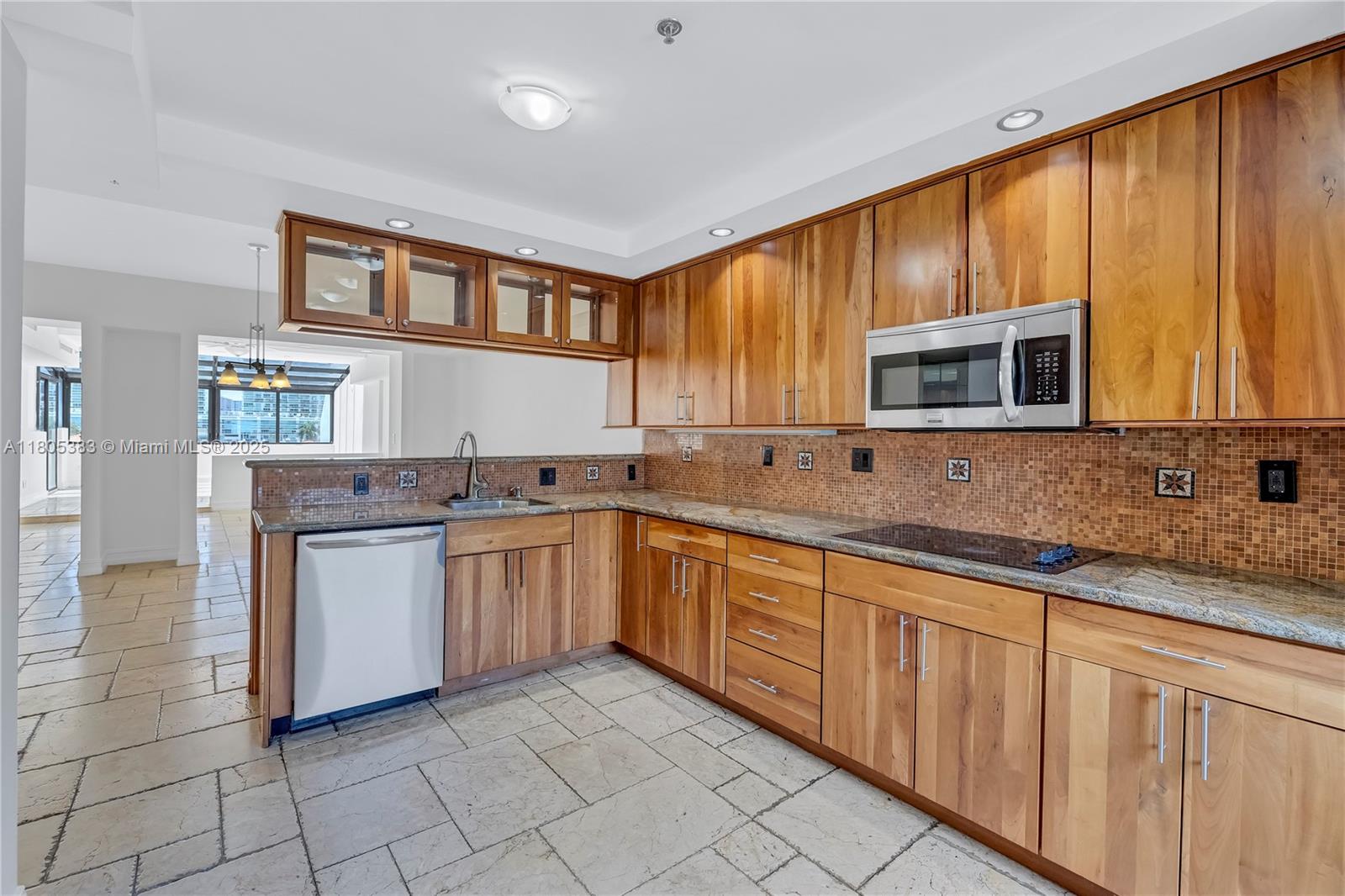 401 Poinciana Dr # 1225