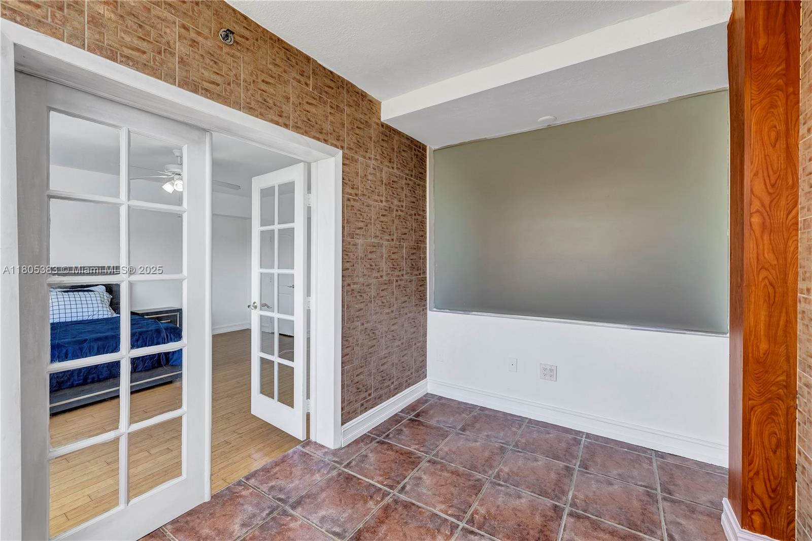 401 Poinciana Dr # 1225