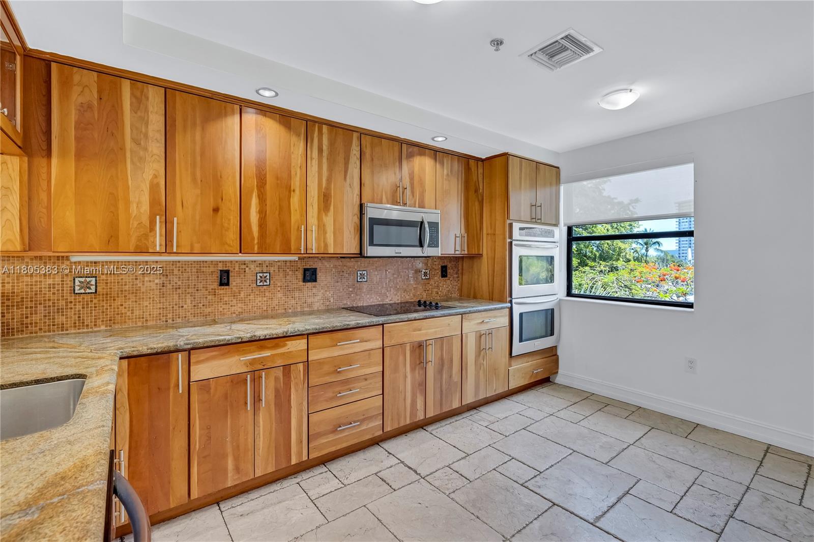 401 Poinciana Dr # 1225