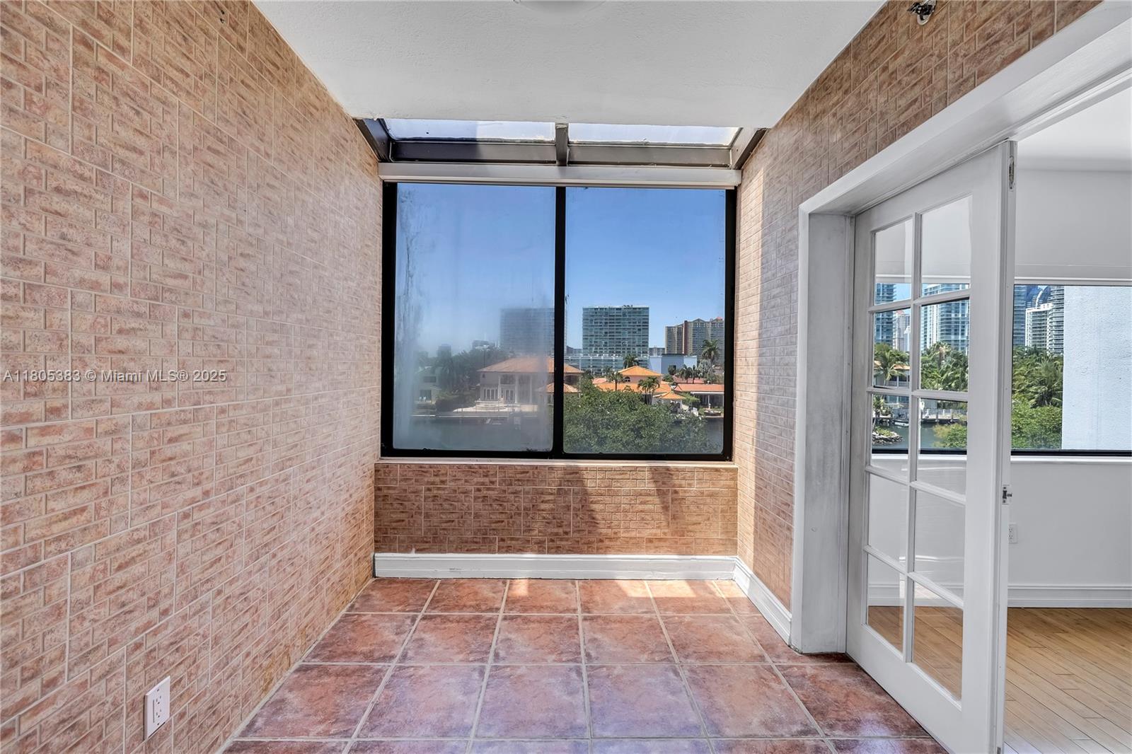 401 Poinciana Dr # 1225