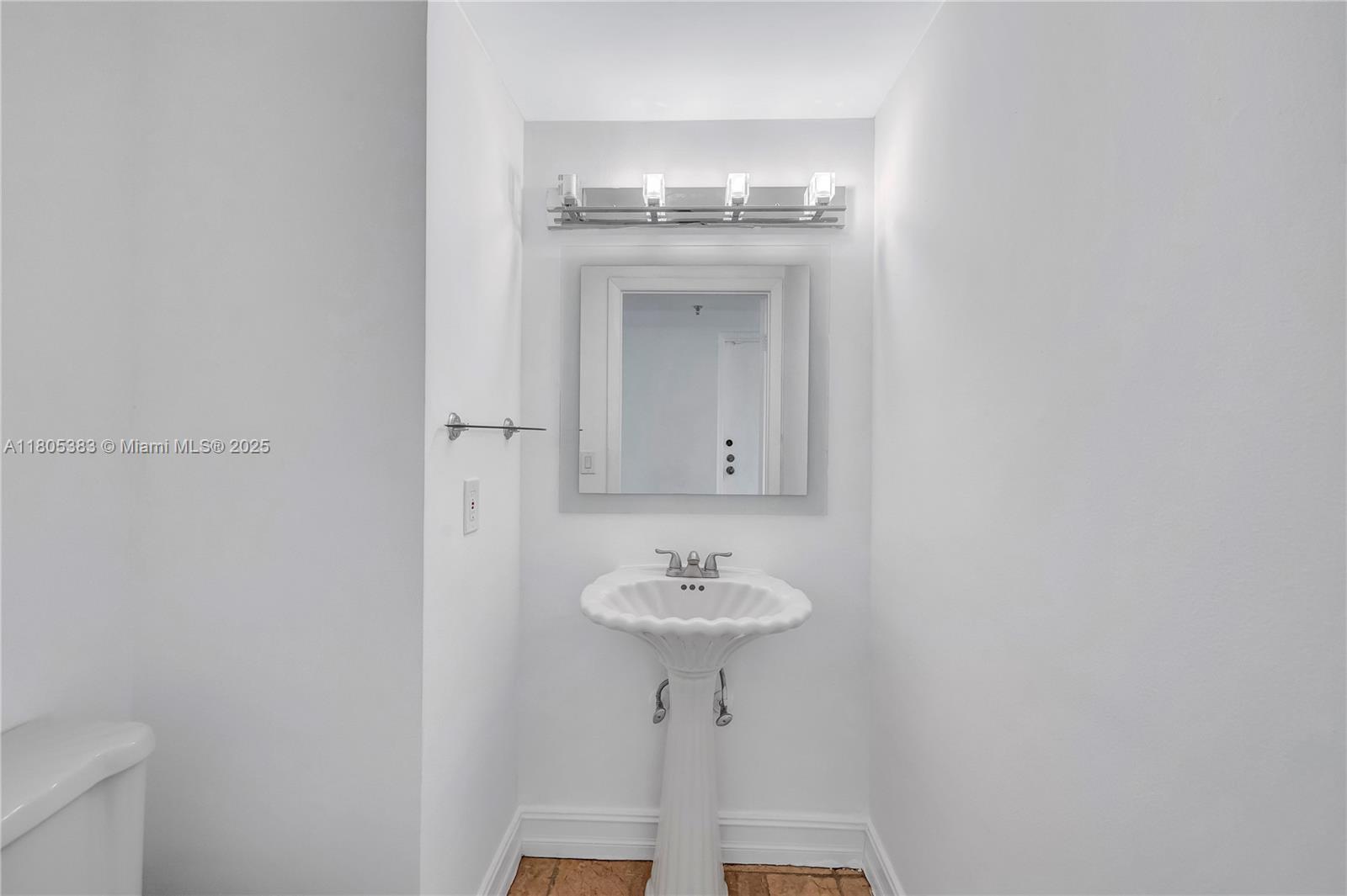 401 Poinciana Dr # 1225