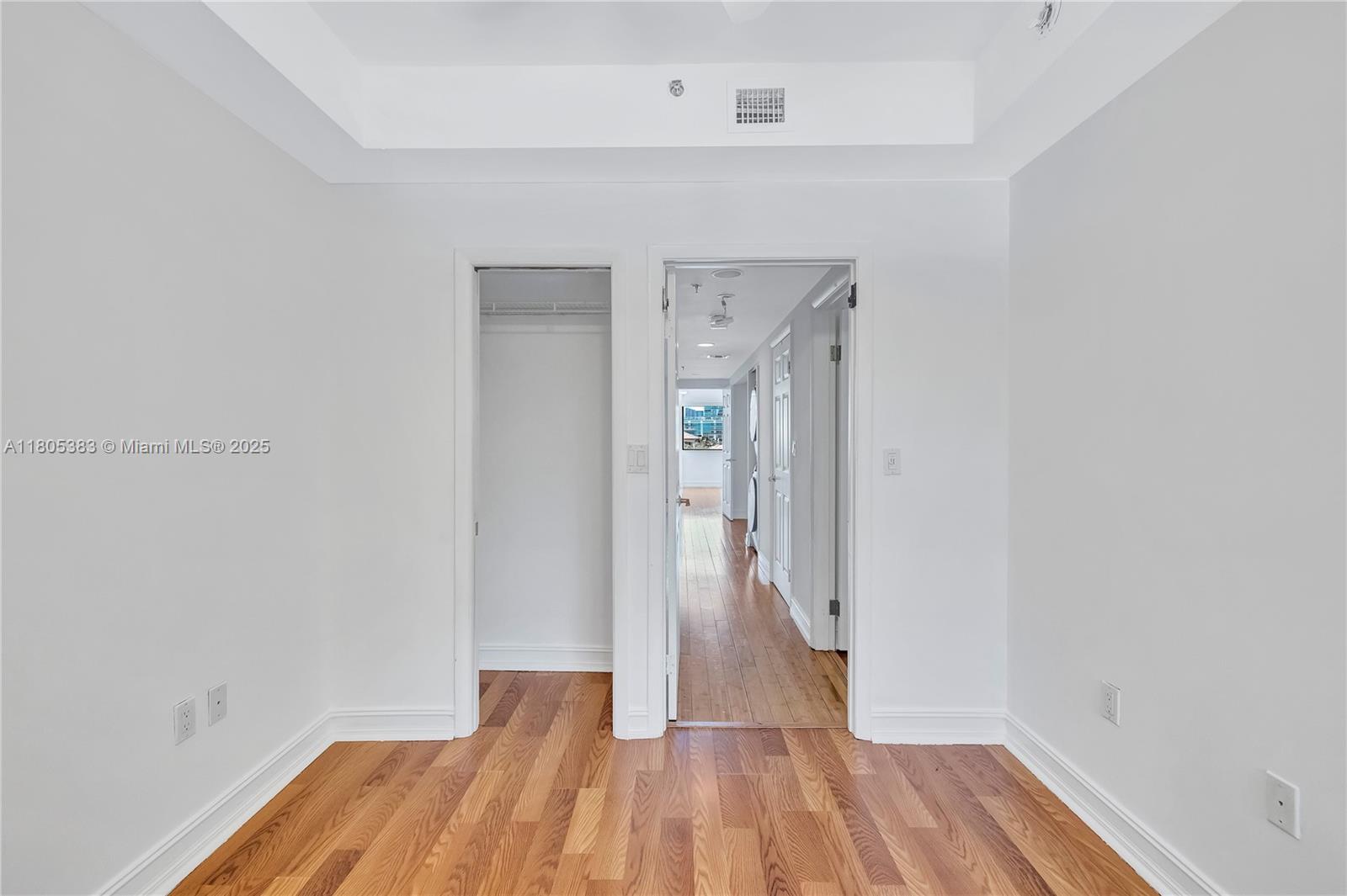 401 Poinciana Dr # 1225