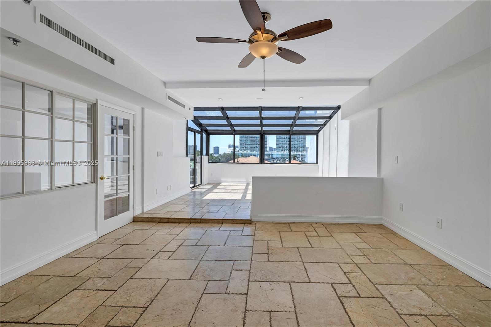 401 Poinciana Dr # 1225