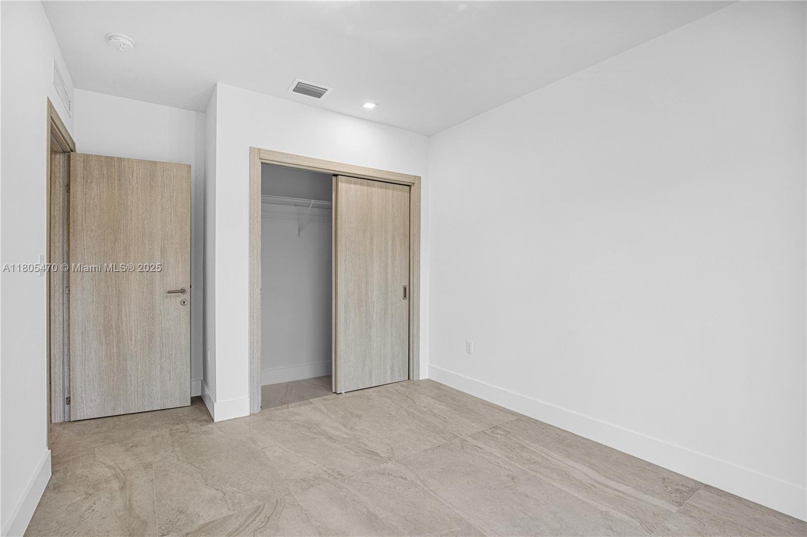 3433 SW 16th Ter