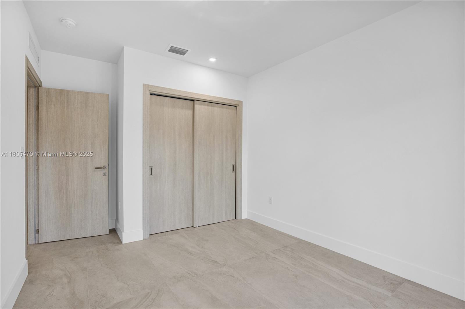 3433 SW 16th Ter