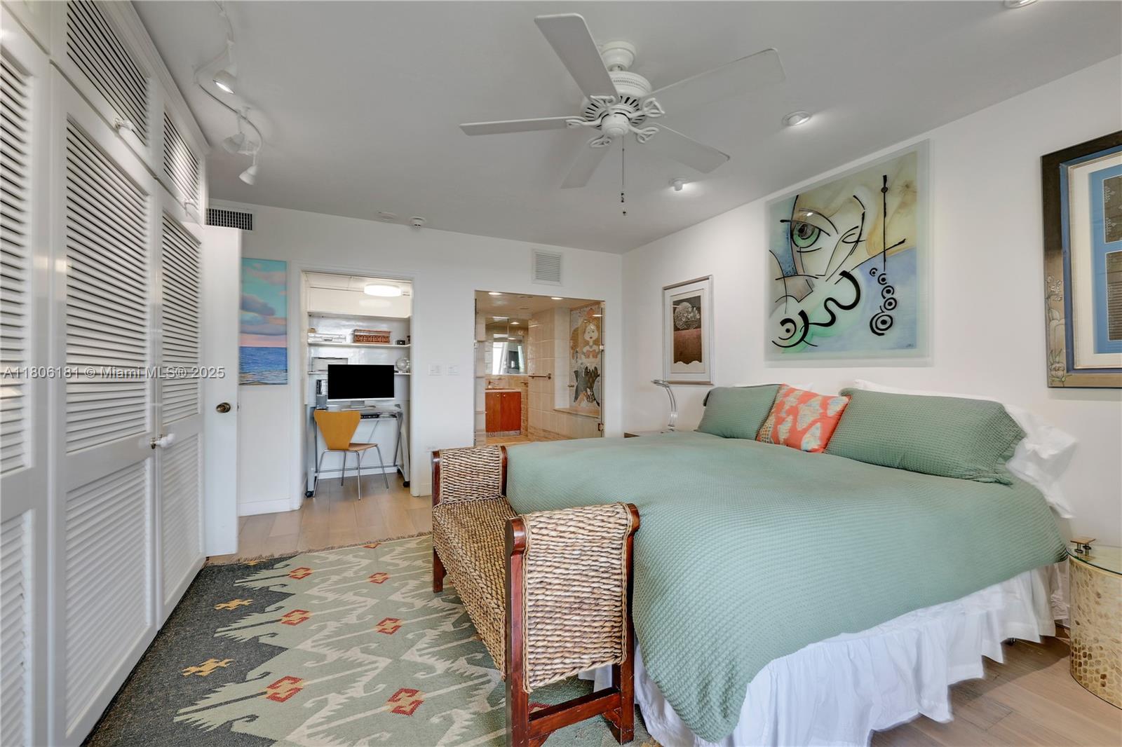200 Ocean Lane Dr # 305