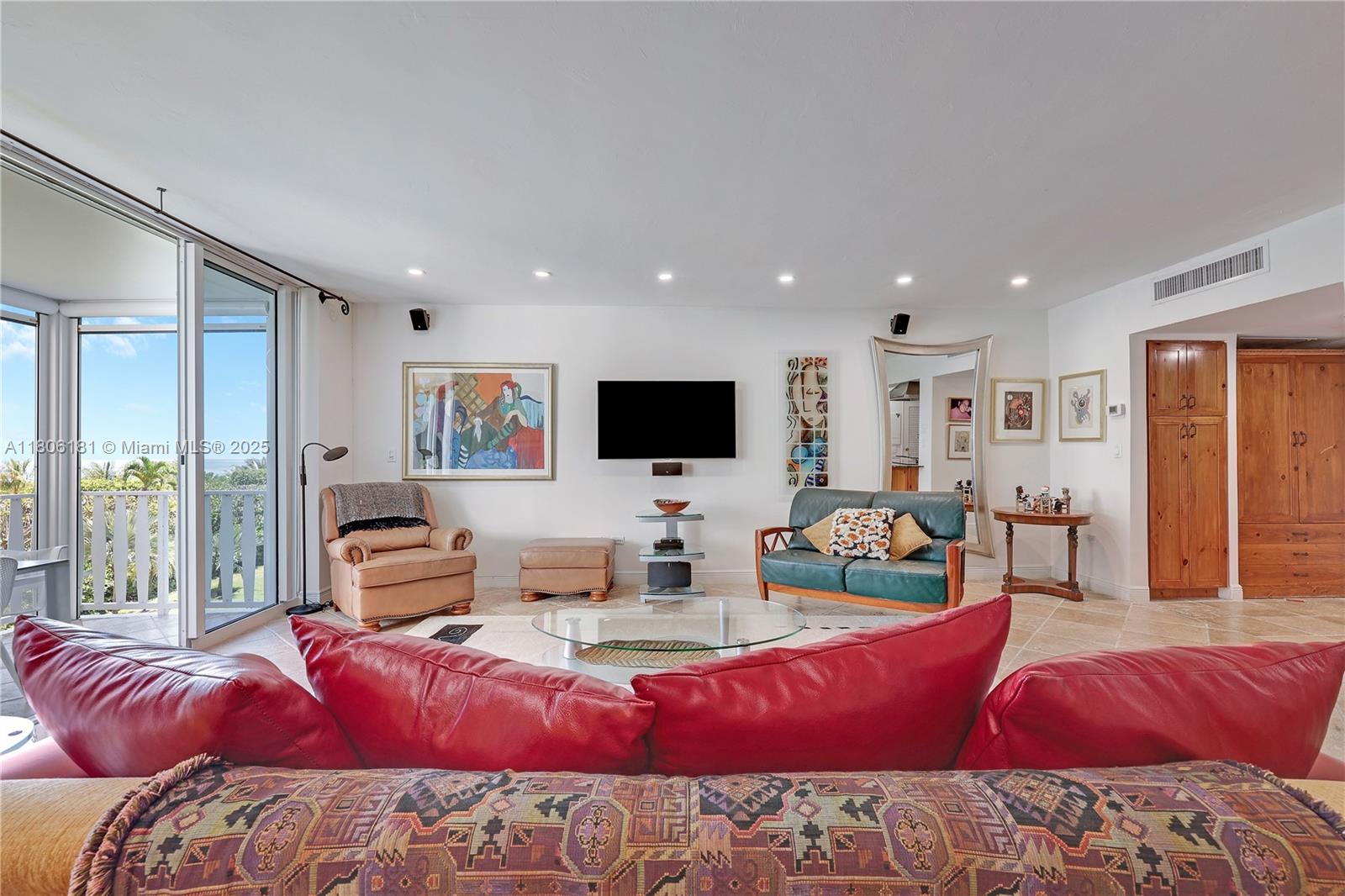 200 Ocean Lane Dr # 305