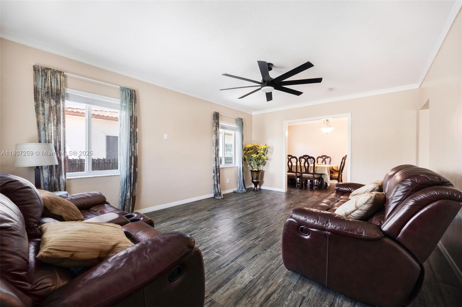 261 SW 48th Ct Unit: Main House