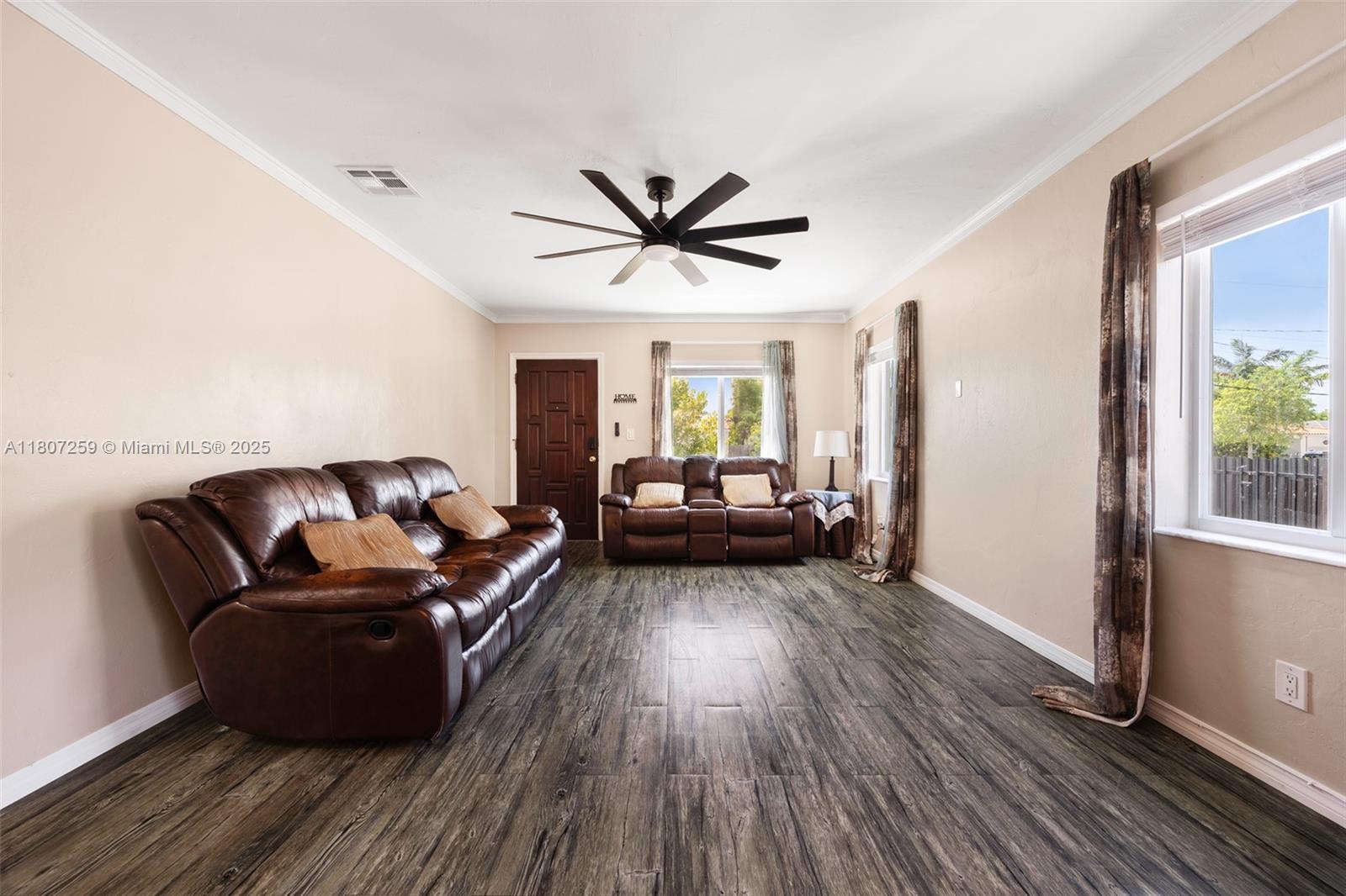 261 SW 48th Ct Unit: Main House