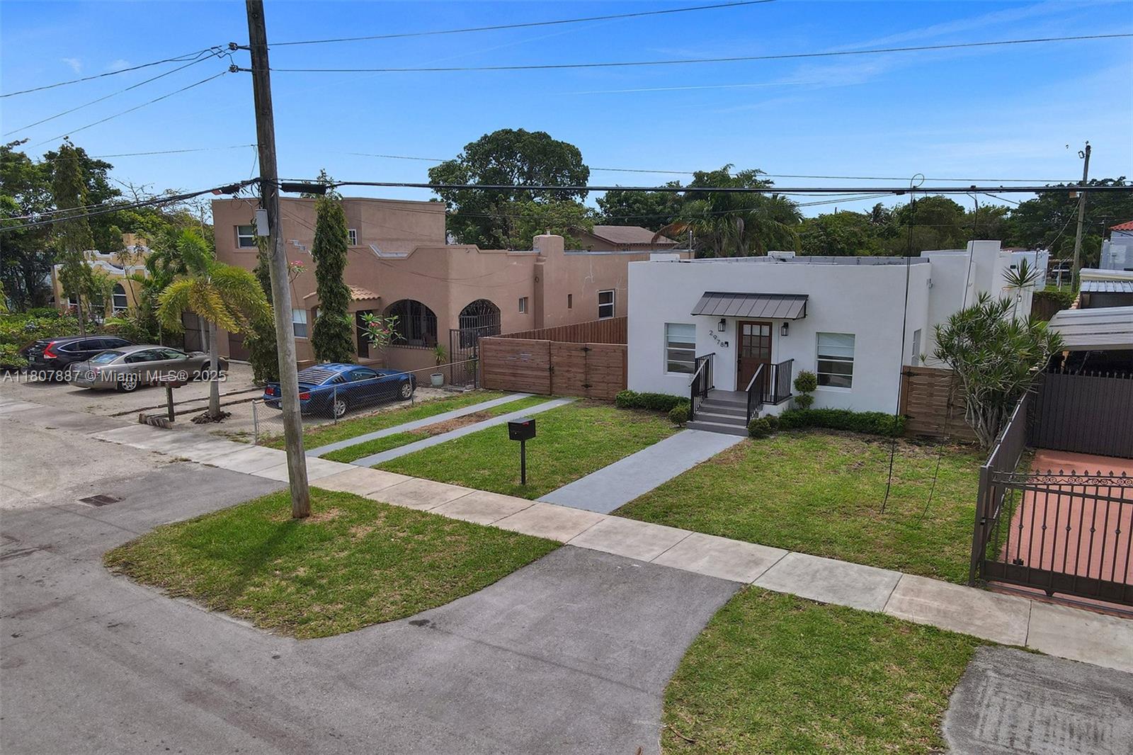 2978 SW 14th St
