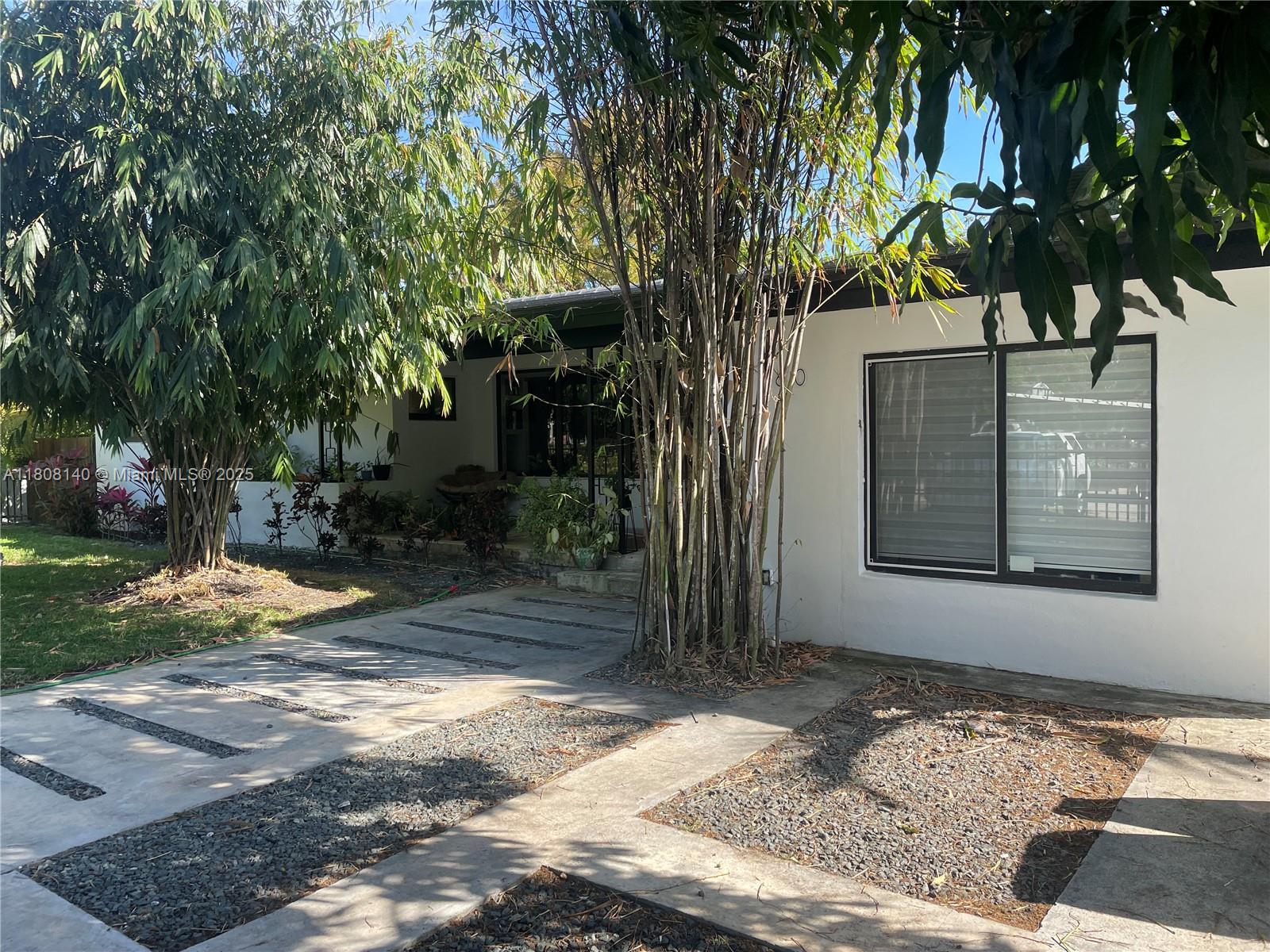 5760 SW 56th St
