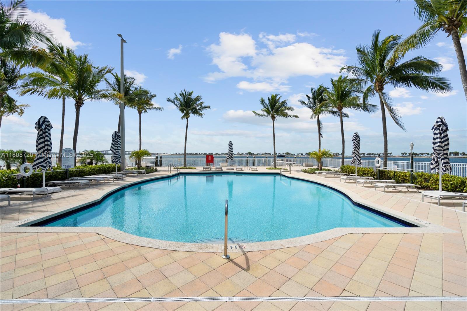 2101 Brickell Ave # 1702
