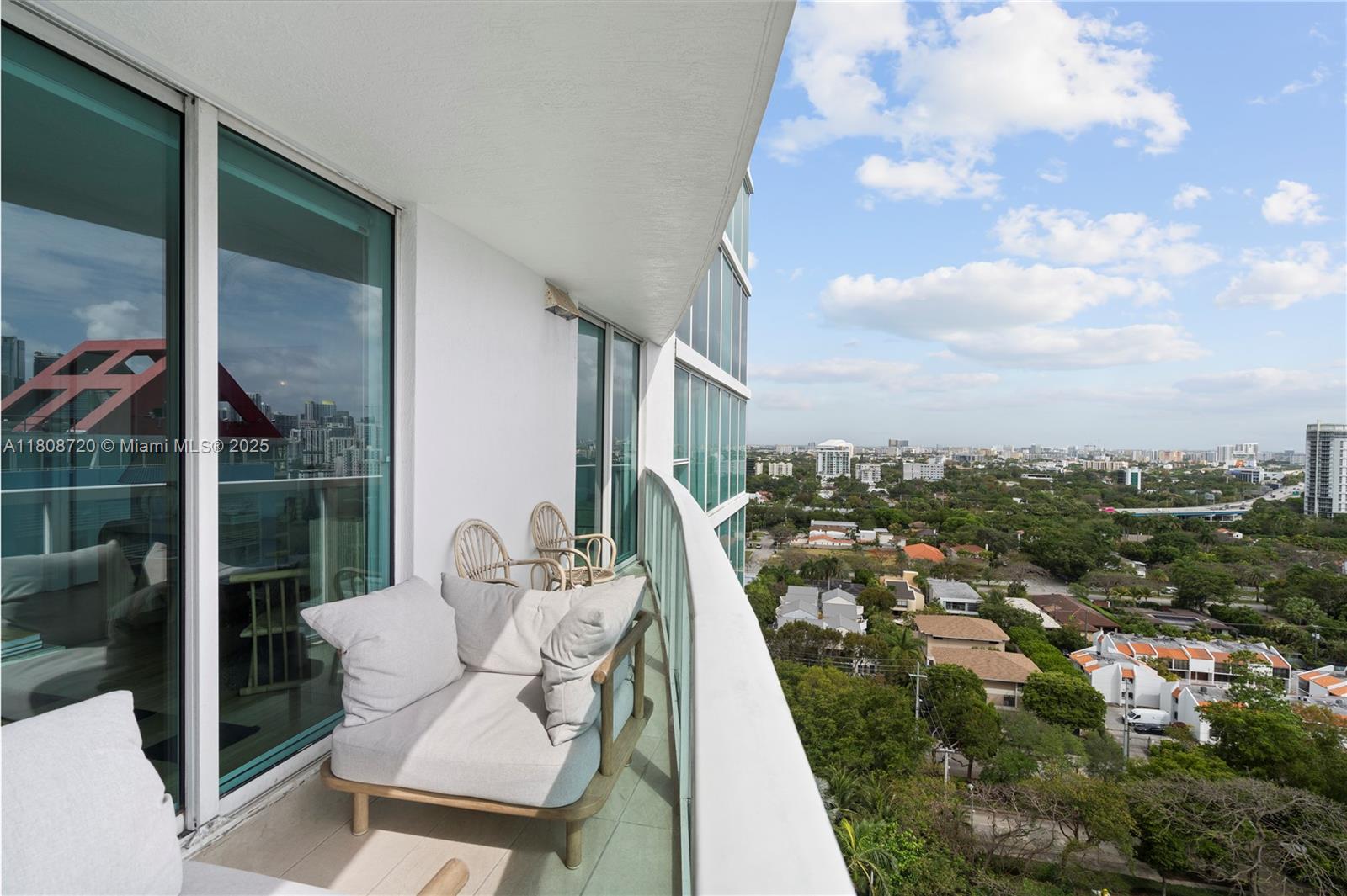 2101 Brickell Ave # 1702