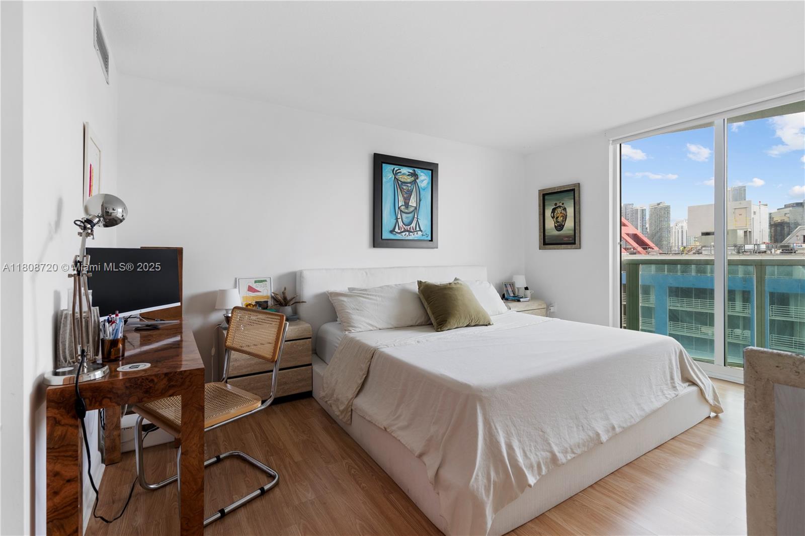 2101 Brickell Ave # 1702