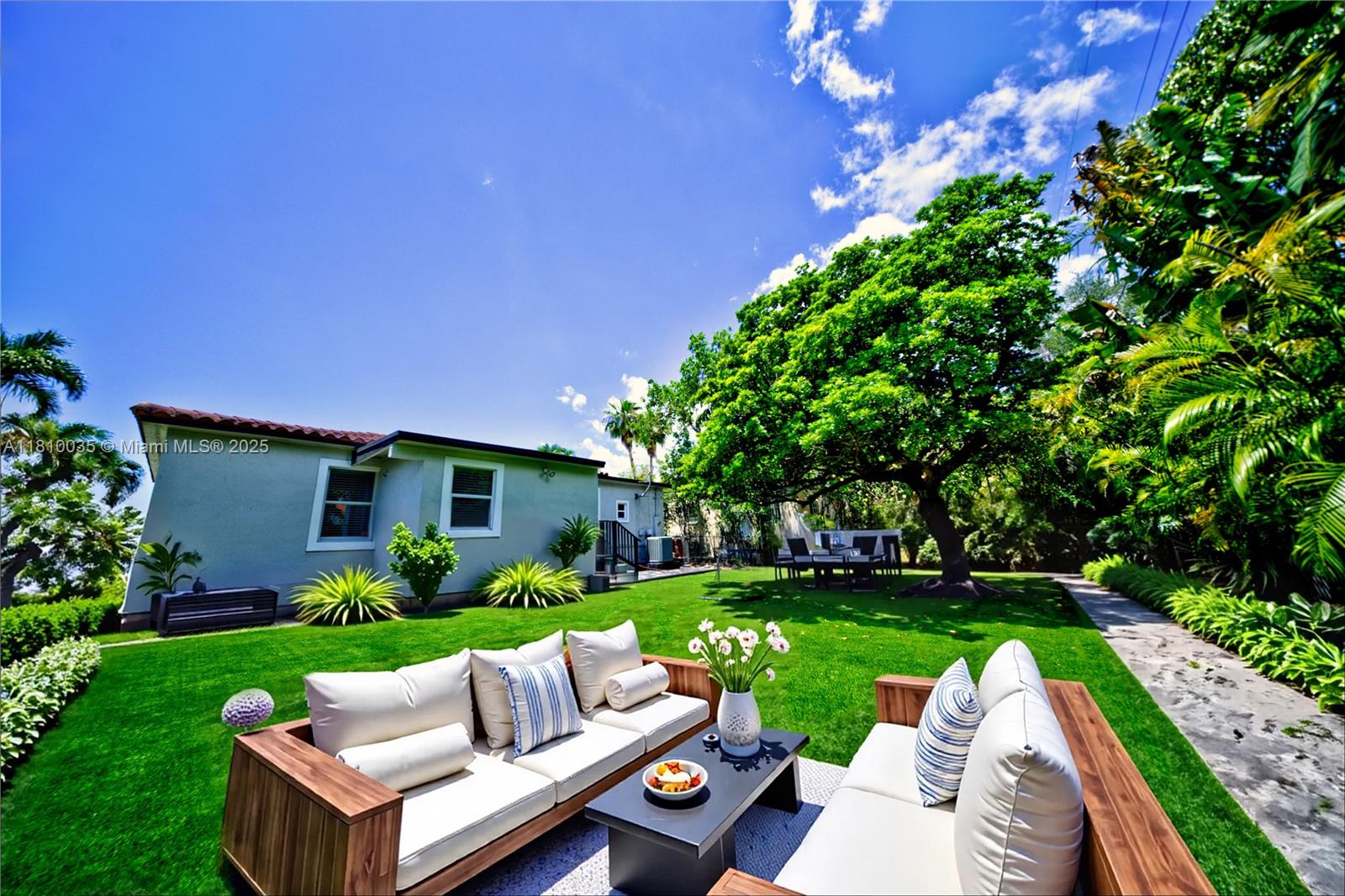 7 Montilla Ave