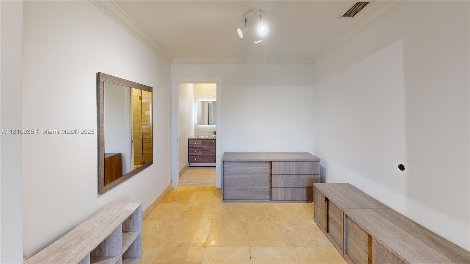 7 Montilla Ave