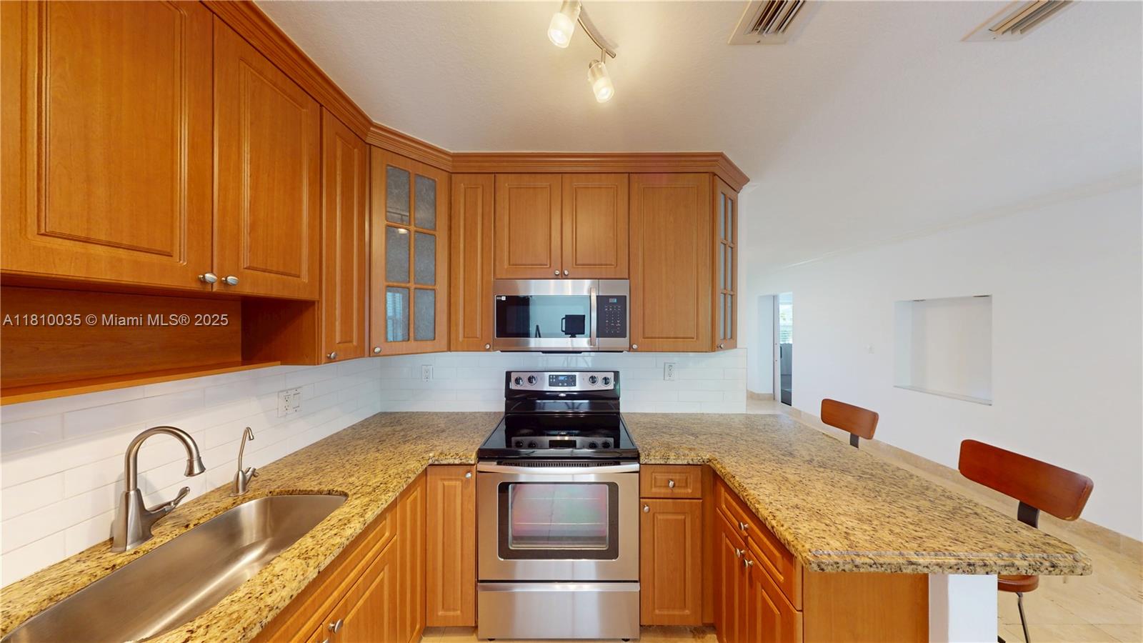 7 Montilla Ave