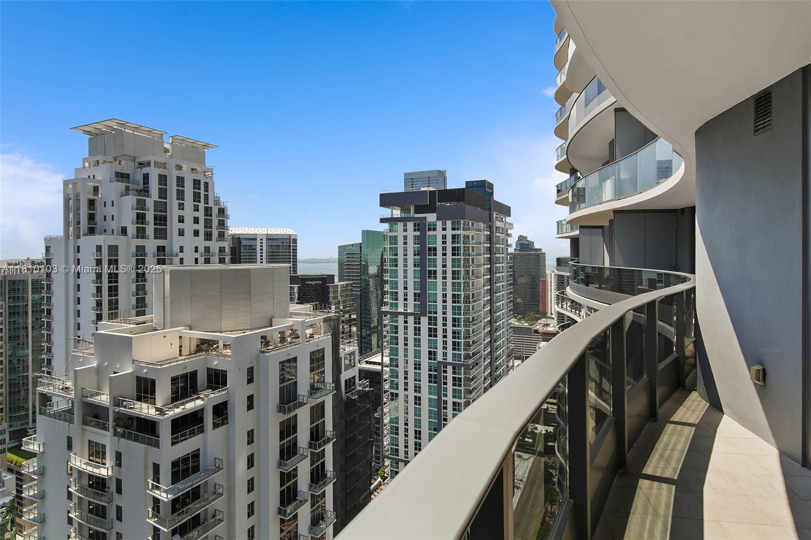 1000 Brickell Plz # 4209
