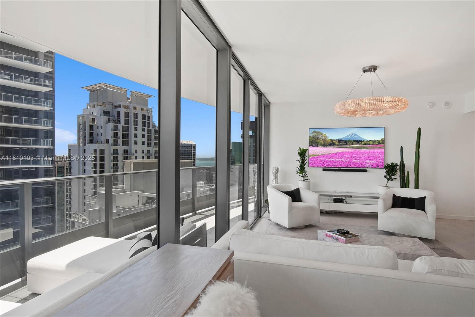 1000 Brickell Plz # 4209