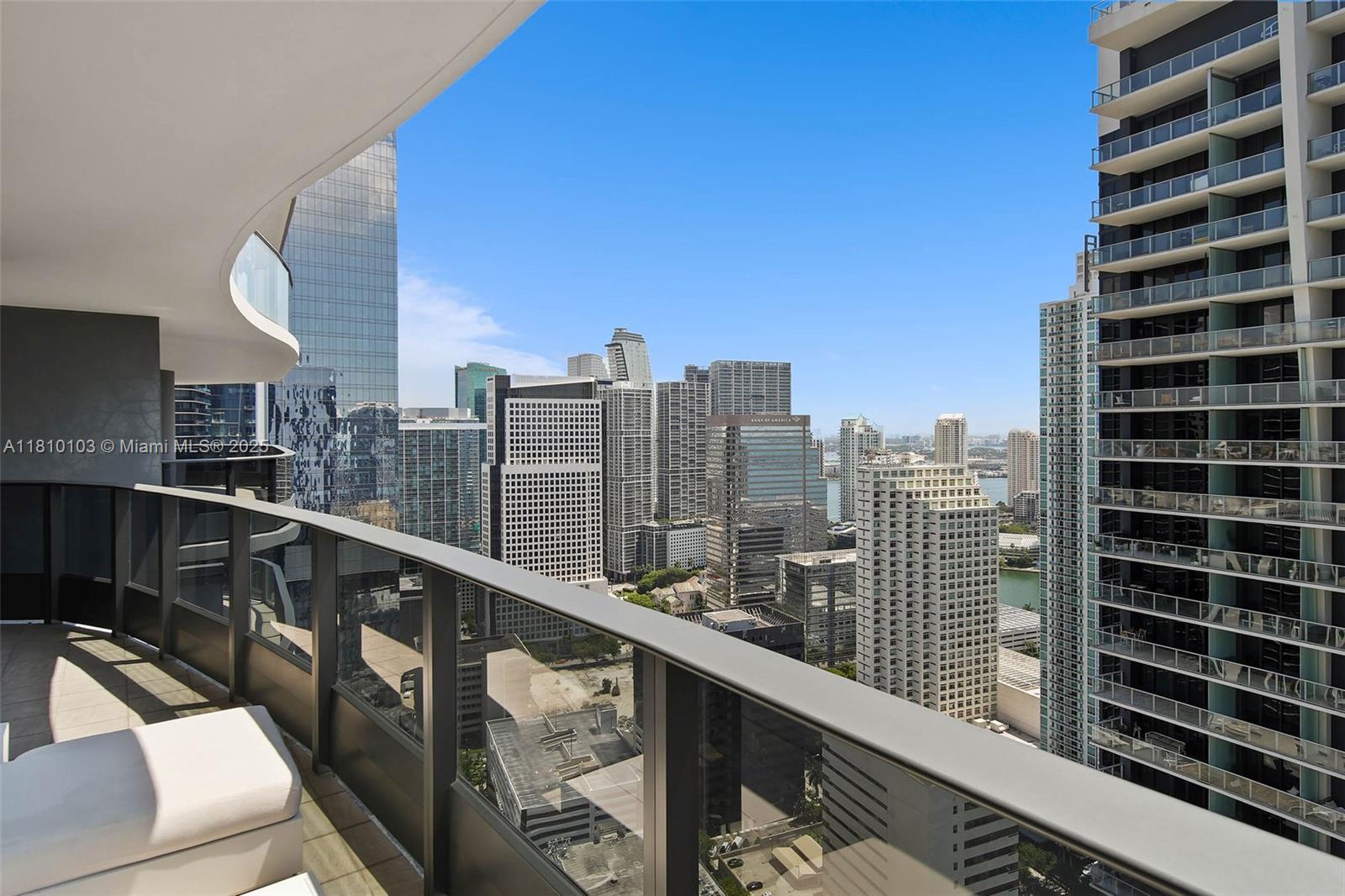 1000 Brickell Plz # 4209
