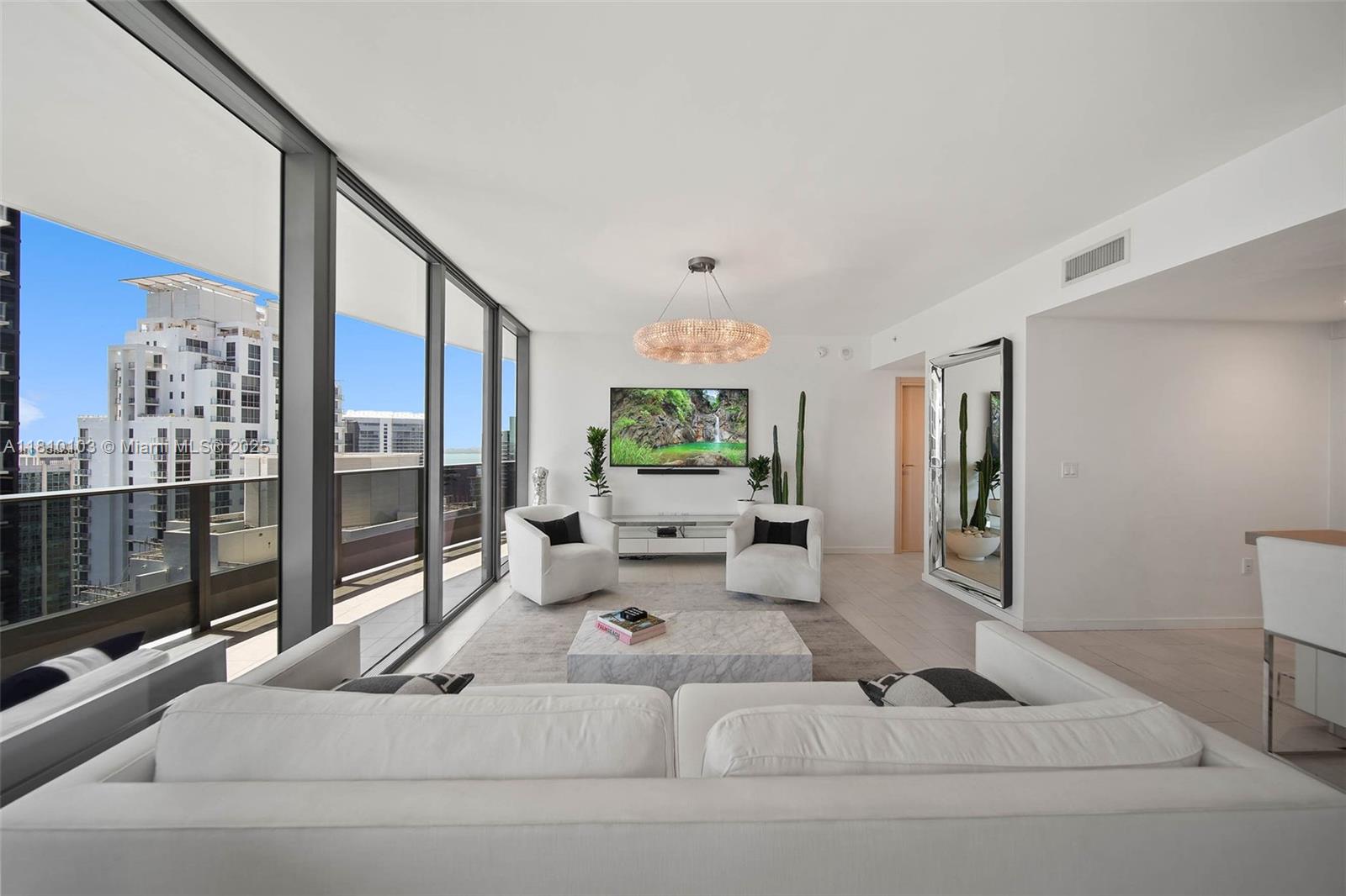 1000 Brickell Plz # 4209