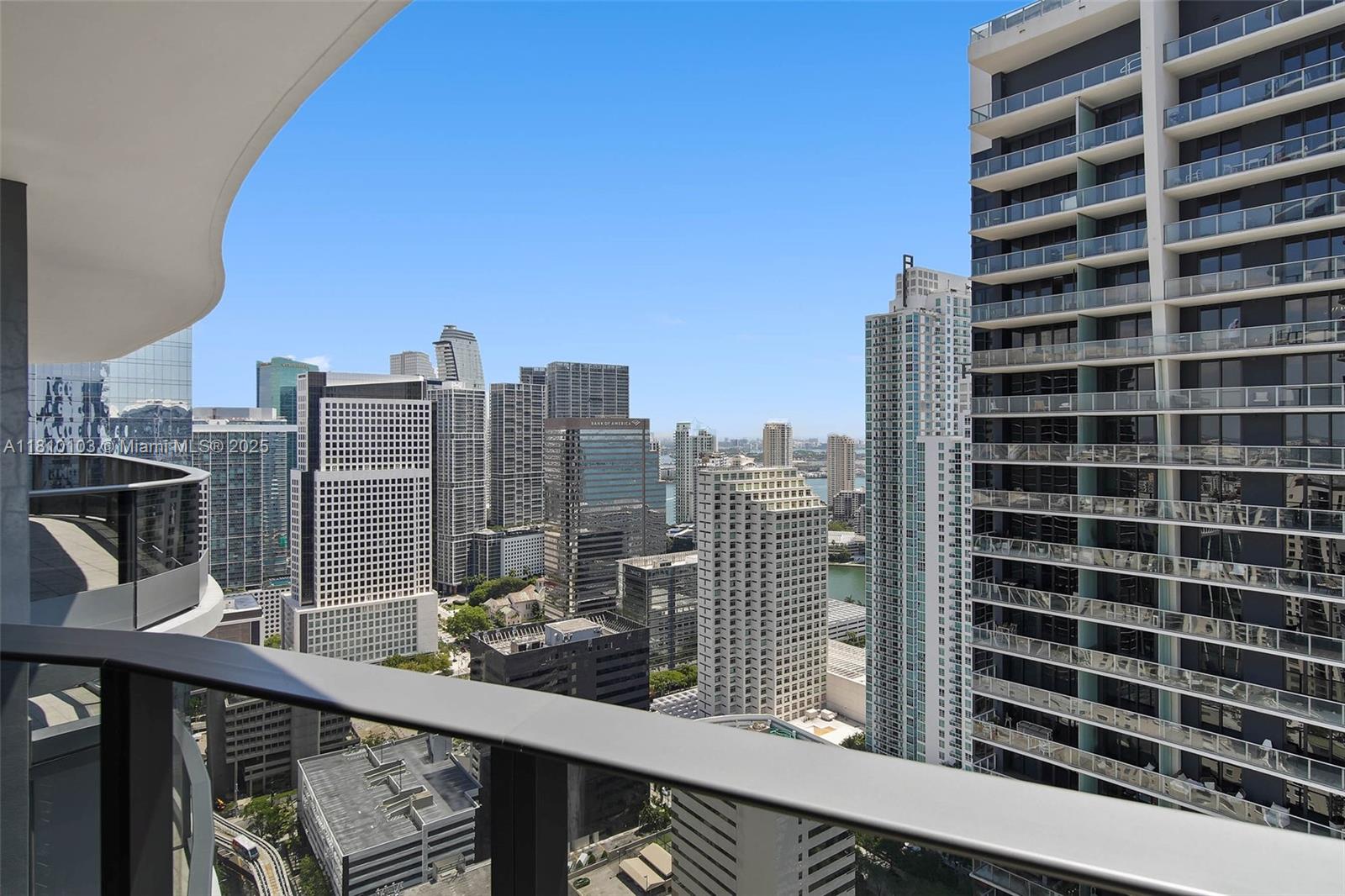 1000 Brickell Plz # 4209