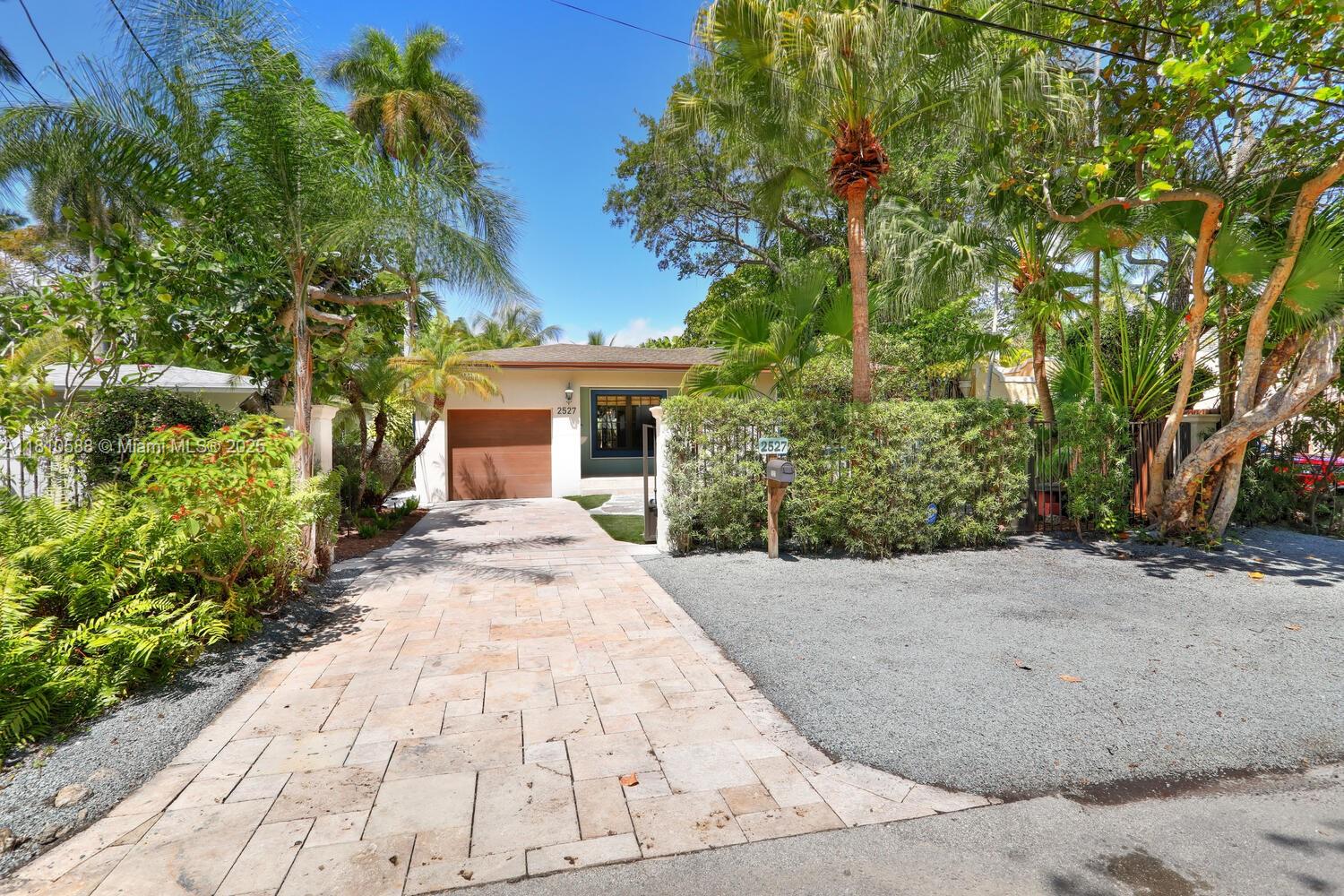 2527 Inagua Ave