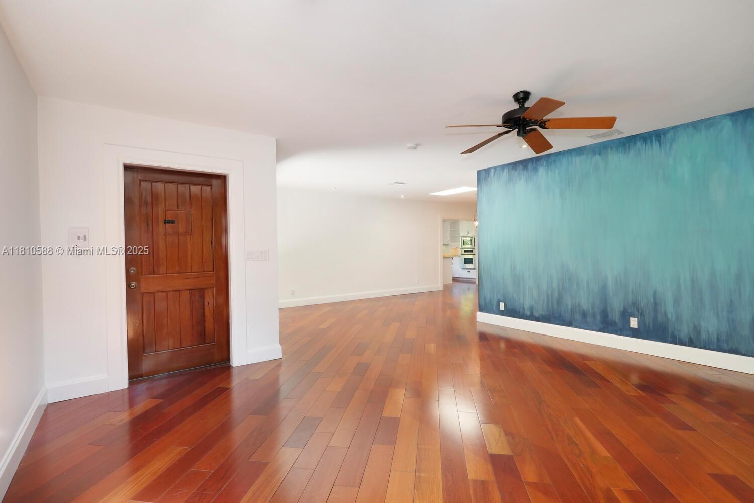 2527 Inagua Ave