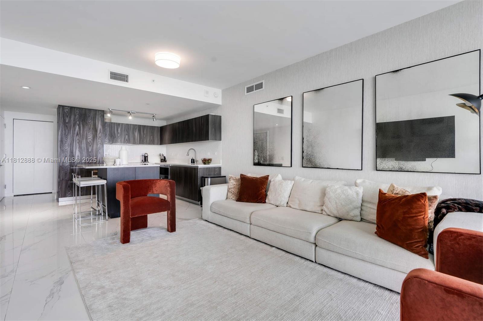 3131 NE 7th Ave # 2503